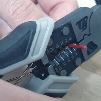 STAHLWERK Kombinationstang | Multifunktionstang | Fladtang | Sideskærer | Afisoleringstang | Crimptang lavet af højkvalitets krom vanadium