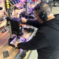 STAHLWERK MBD-800 ST penkkiporakone paikoituslaserilla | 800 W pylväsporakone | 200 - 2 500 rpm | pikaporajännitin 1,5 - 13 mm | pylväsporakone, jossa on 90 mm:n porausisku | digitaalinen näyttö | digitaalinen näyttö